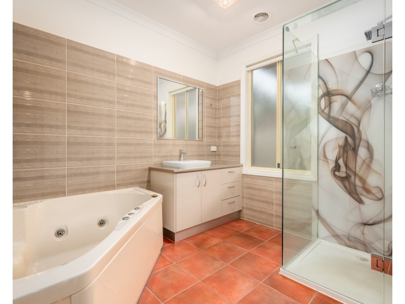 19 Dunstan Court, Shepparton VIC 3630