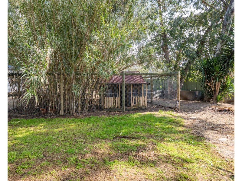 6 Cemetery Road, Cobram East VIC 3644