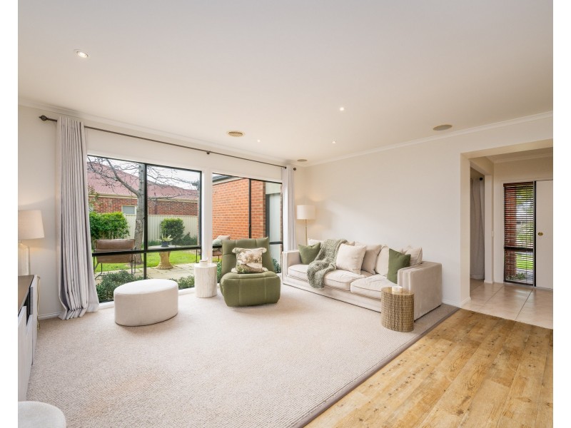 8 Paradise Court, Kialla VIC 3631