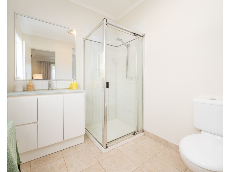 8 Paradise Court, Kialla VIC 3631
