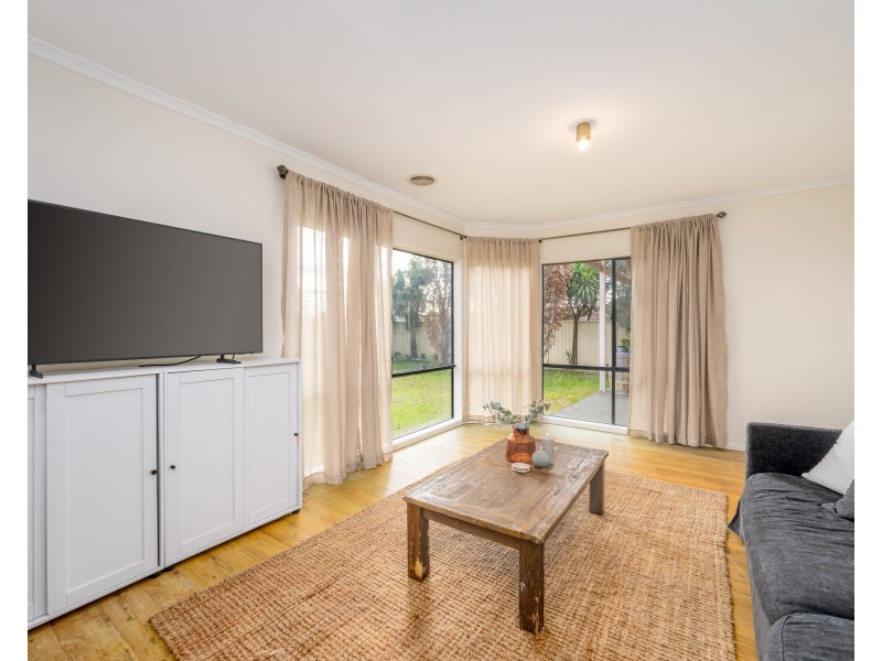 8 Paradise Court, Kialla VIC 3631