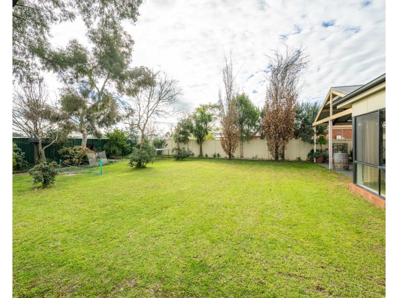 8 Paradise Court, Kialla VIC 3631
