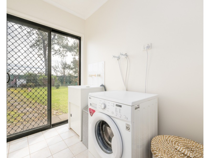 8 Paradise Court, Kialla VIC 3631