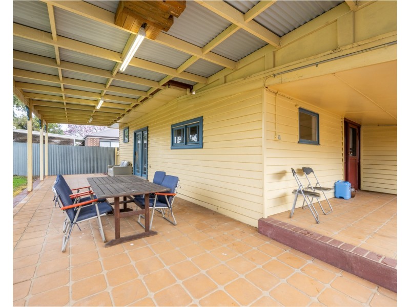 82 Ross Street, Tatura VIC 3616