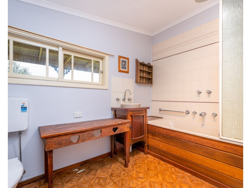 82 Ross Street, Tatura VIC 3616