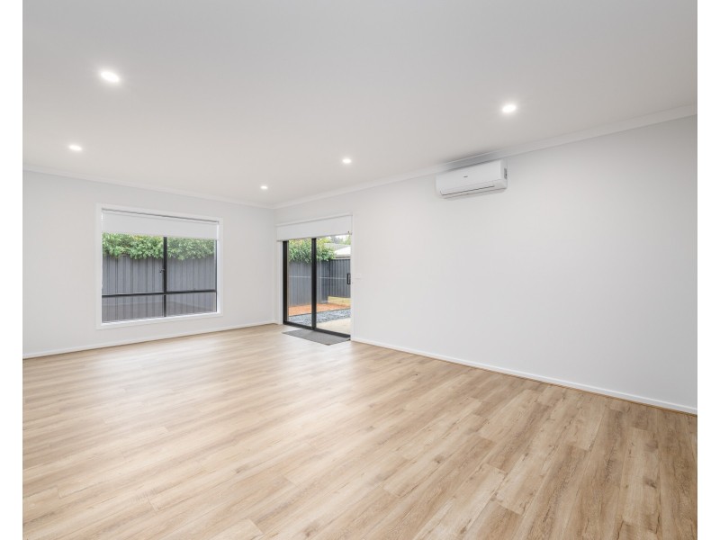 7A VICKERS STREET, Kialla VIC 3631