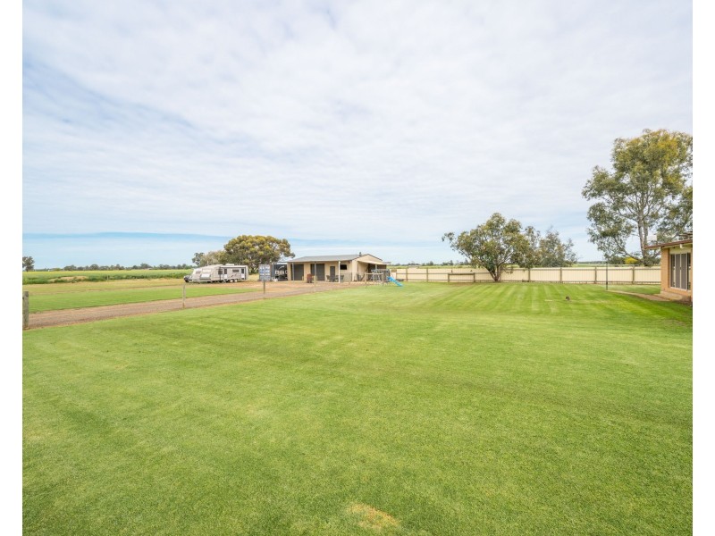 230 Hickey Road, Katandra West VIC 3634