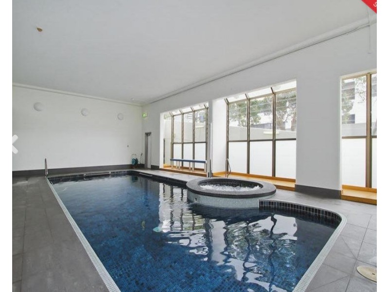 5c/10 Marine Parade, Southport QLD 4215