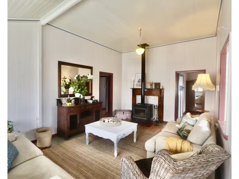 17 Denham Street, Stanthorpe QLD 4380