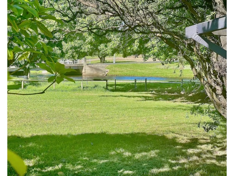 17 Denham Street, Stanthorpe QLD 4380