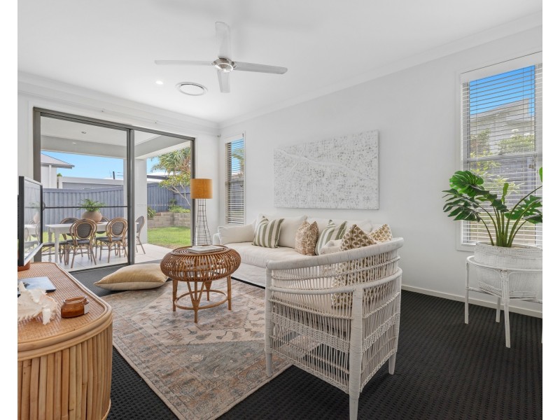 49 Laceflower Parade, Casuarina NSW 2487