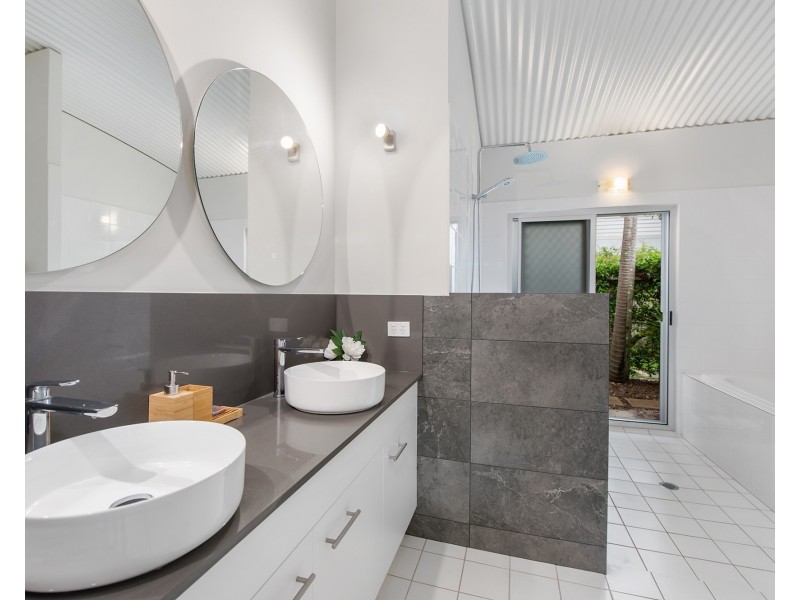 702 Casuarina Way, Casuarina NSW 2487
