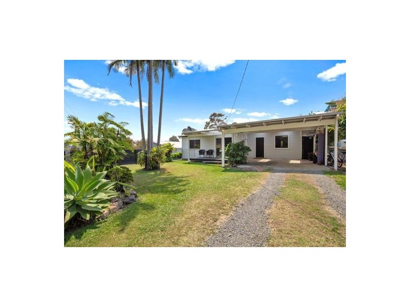 18 Vernon Street, Scotts Head NSW 2447