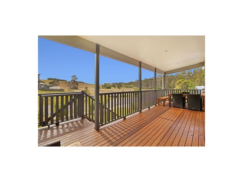 11 GANNET DRIVE, Scotts Head NSW 2447