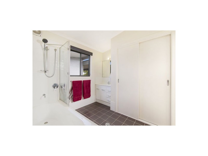 11 GANNET DRIVE, Scotts Head NSW 2447