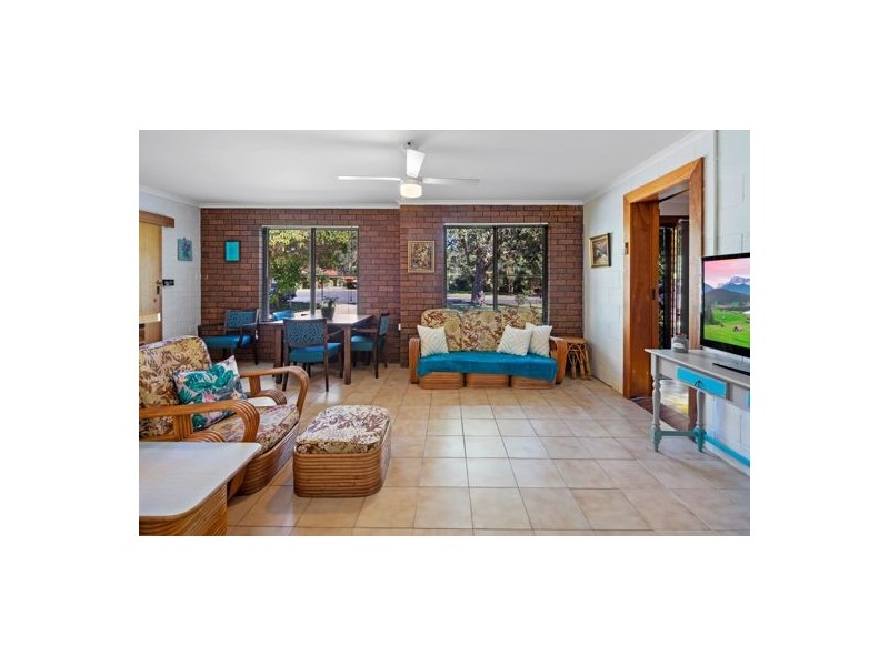 18 Nineteenth Ave, Stuarts Point NSW 2441