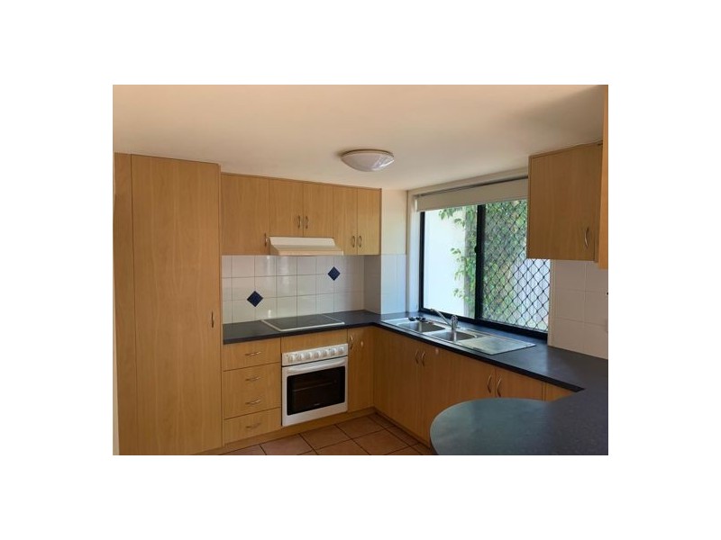 2/18 Agnes Street, Morningside QLD 4170