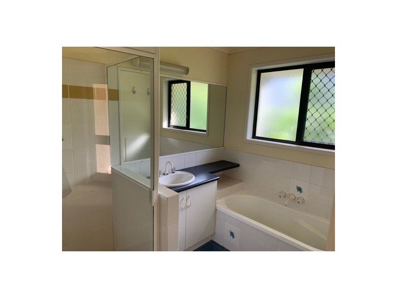 2/18 Agnes Street, Morningside QLD 4170