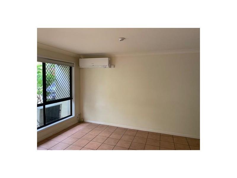 2/18 Agnes Street, Morningside QLD 4170