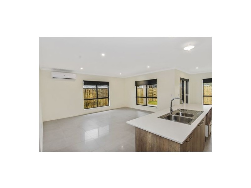 19 Hall Street, Pallara QLD 4110