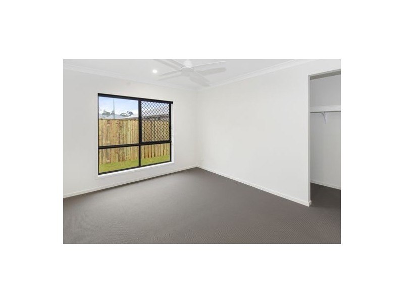 19 Hall Street, Pallara QLD 4110