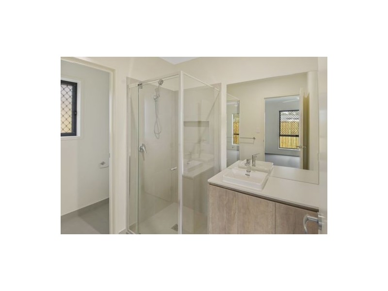 19 Hall Street, Pallara QLD 4110