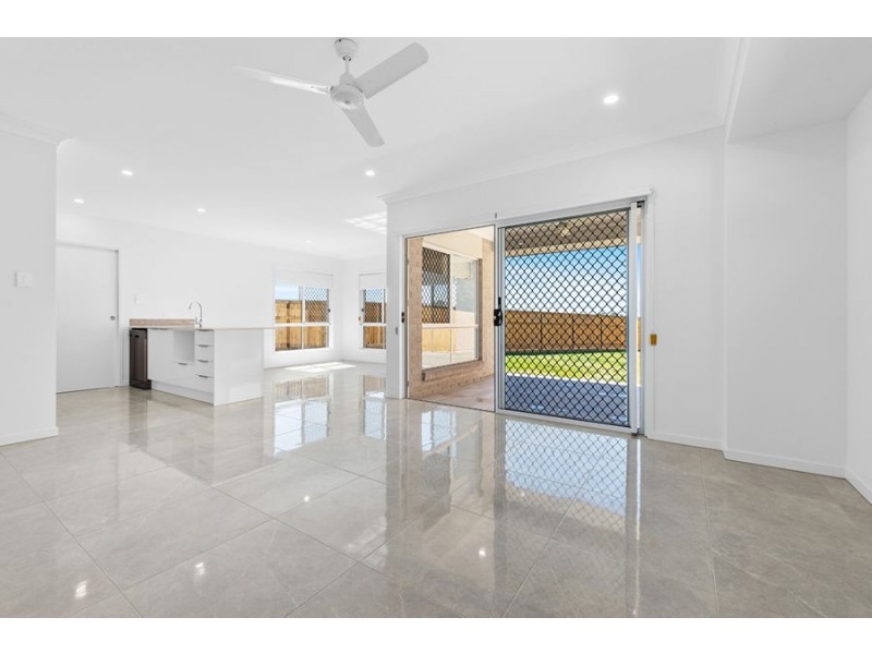 11 Prominence Street, Pallara QLD 4110