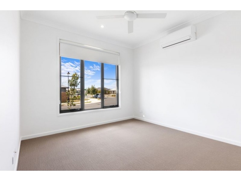 2 Dennis Street (off 2 Rohl Rd), Walloon QLD 4306