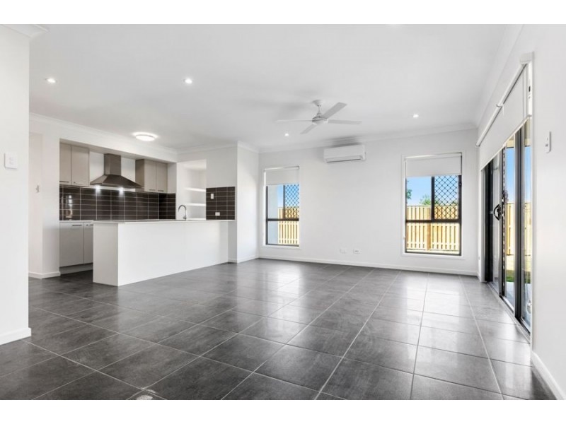 2 Dennis Street (off 2 Rohl Rd), Walloon QLD 4306