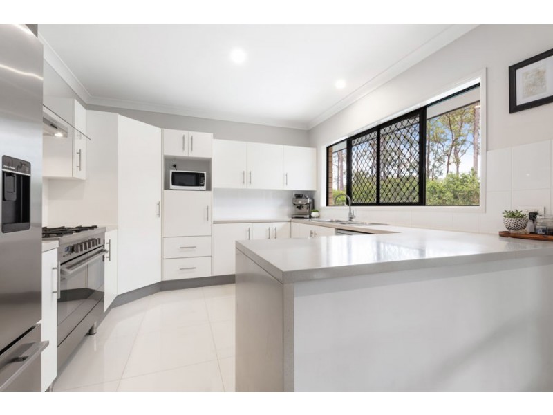 30 Woodland Avenue, Mount Nathan QLD 4211