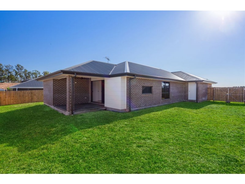 28 Cypress Street, Collingwood Park QLD 4301