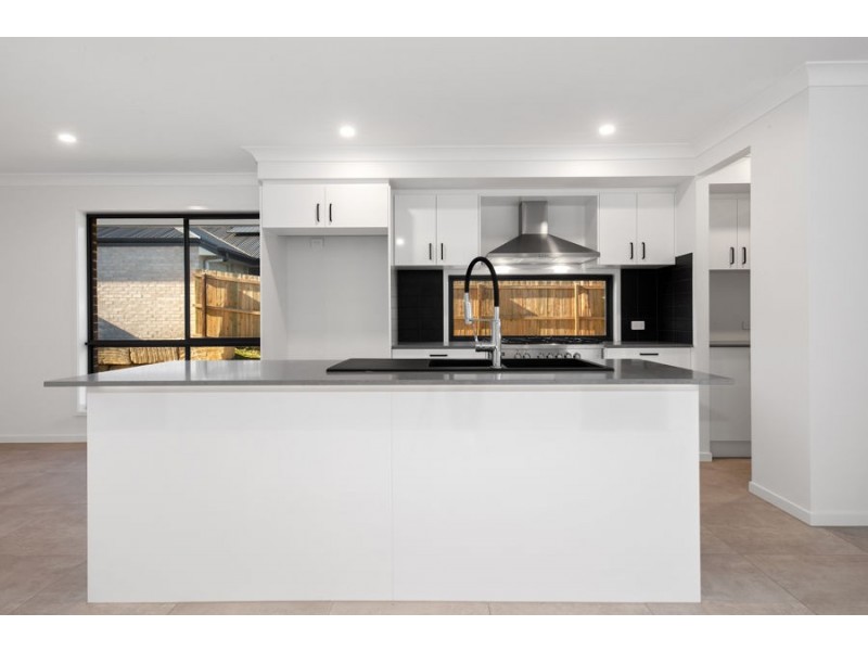 28 Cypress Street, Collingwood Park QLD 4301