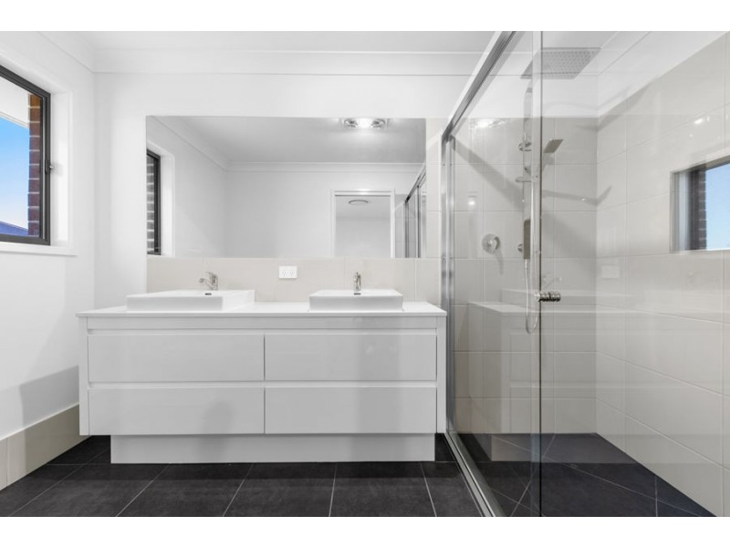 28 Cypress Street, Collingwood Park QLD 4301