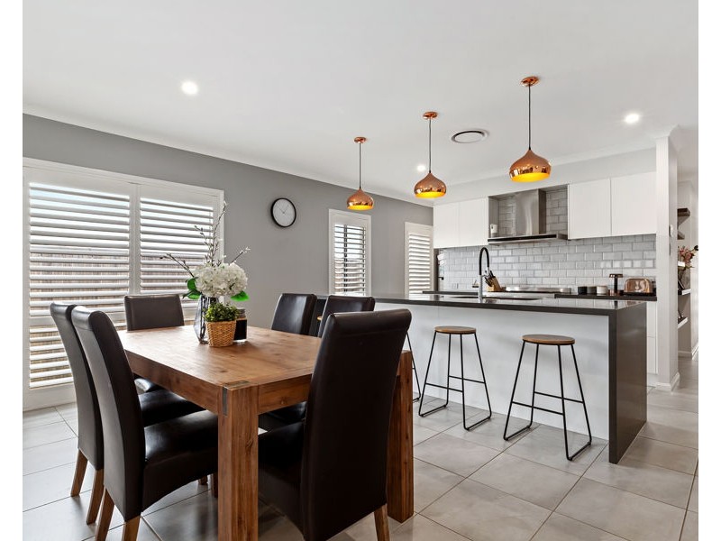 102 Wollombi Ave, Ormeau Hills QLD 4208