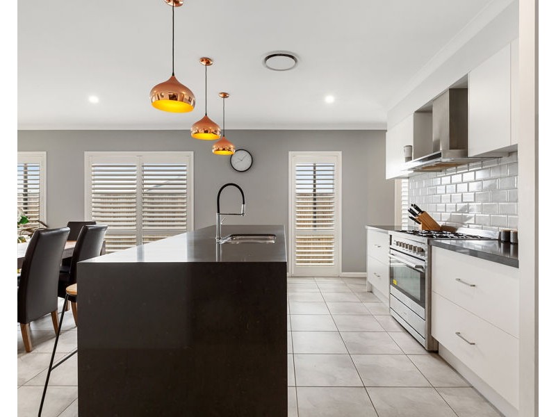 102 Wollombi Ave, Ormeau Hills QLD 4208