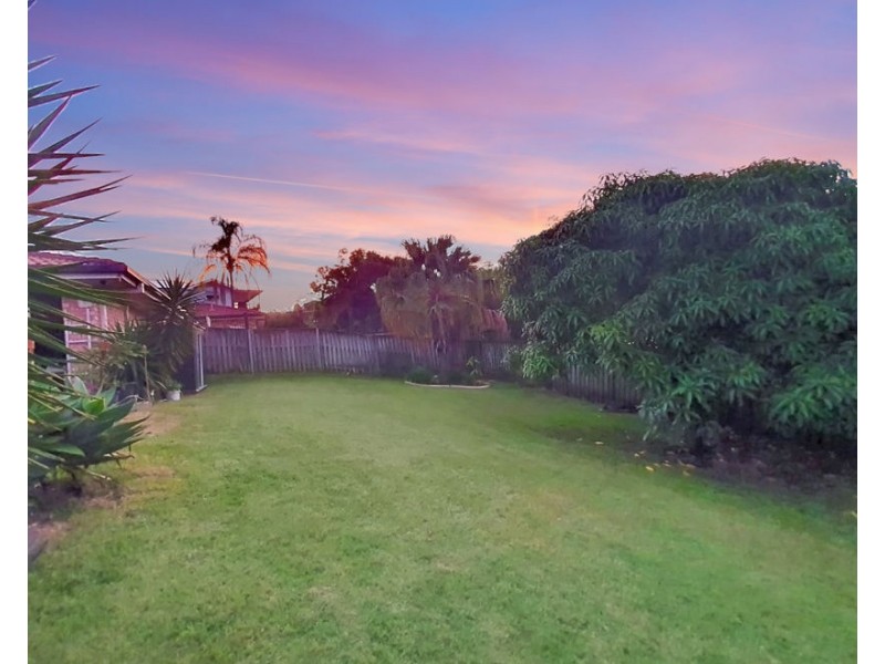 11 Papara Street, Pacific Pines QLD 4211