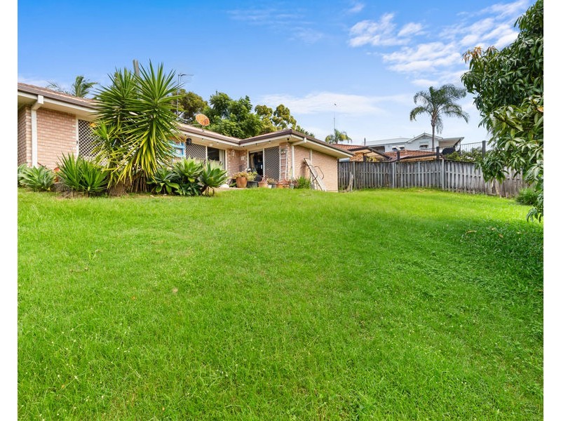 11 Papara Street, Pacific Pines QLD 4211