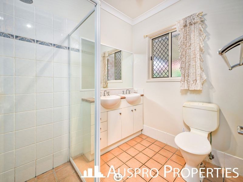 10 Agostino Close, Doolandella QLD 4077