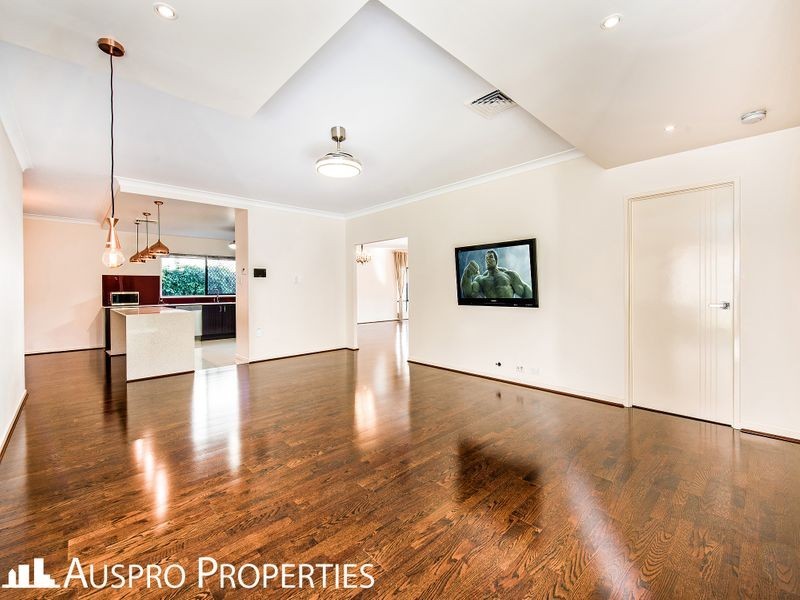 7 Beechwood Cl, Stretton QLD 4116