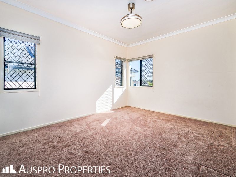 7 Beechwood Cl, Stretton QLD 4116