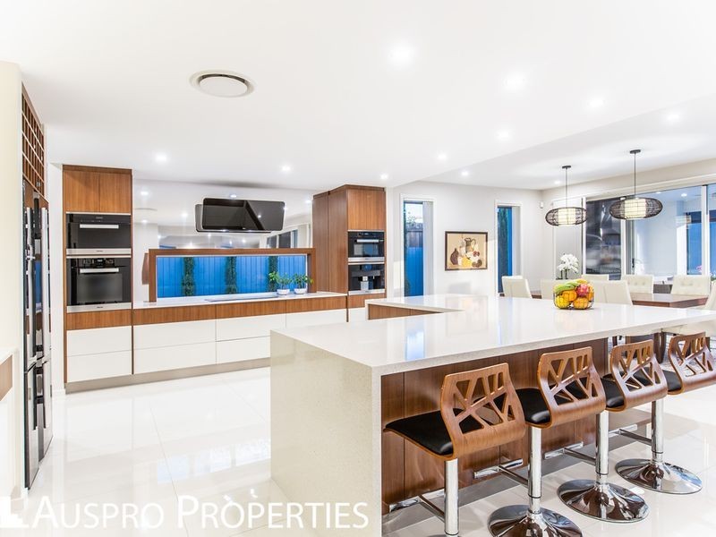27 Elderbury Place, Stretton QLD 4116