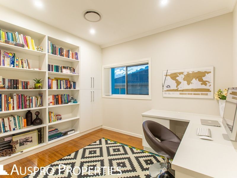 27 Elderbury Place, Stretton QLD 4116