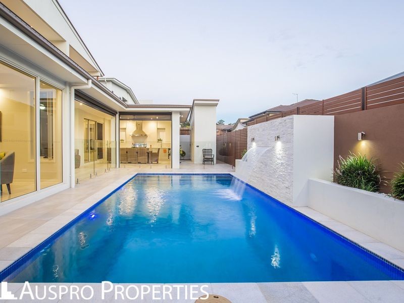 27 Elderbury Place, Stretton QLD 4116