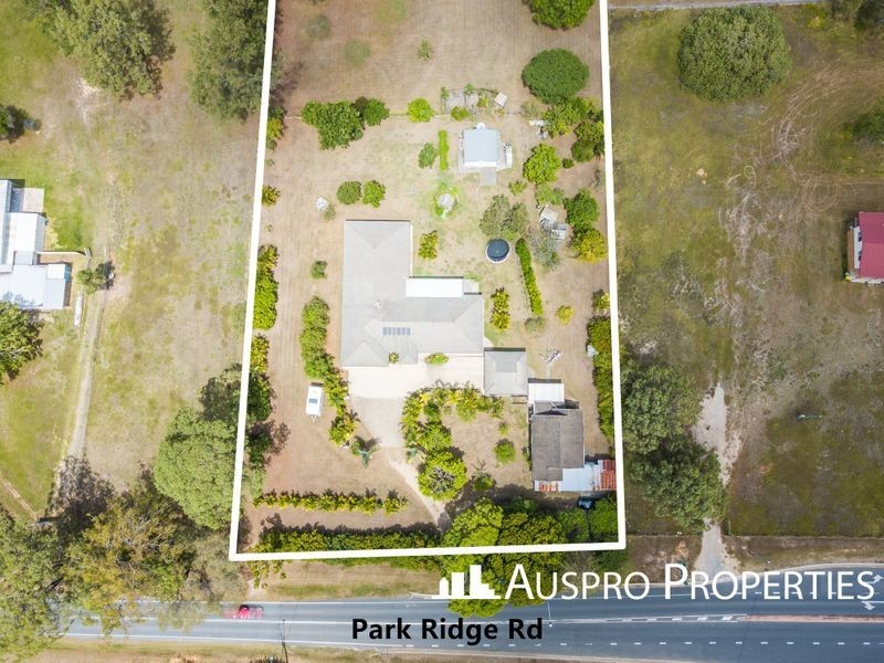 27 Park Ridge Rd, Park Ridge QLD 4125