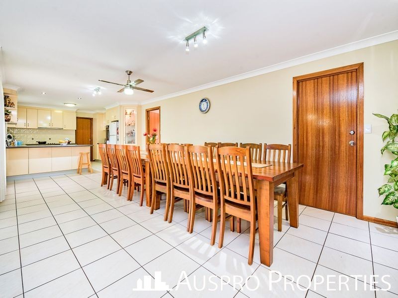 27 Park Ridge Rd, Park Ridge QLD 4125