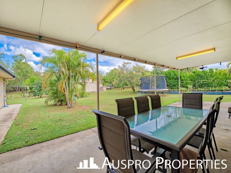 27 Park Ridge Rd, Park Ridge QLD 4125