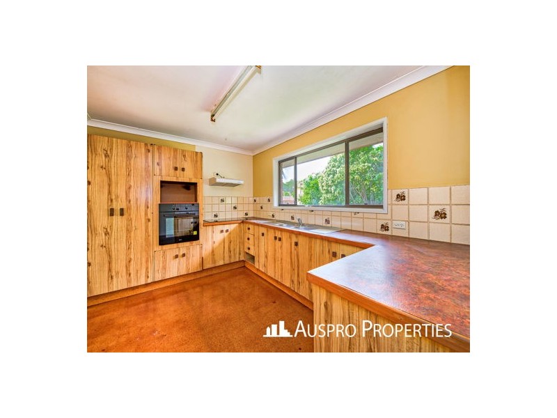 14 Estoril Street, Robertson QLD 4109