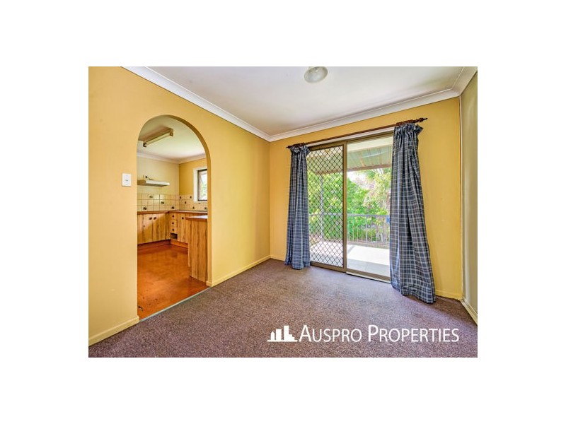 14 Estoril Street, Robertson QLD 4109