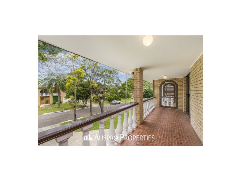9 Karalee St, Sunnybank QLD 4109