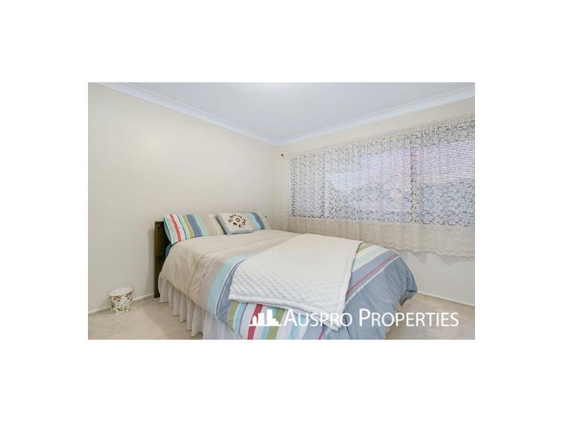 398 Warrigal Rd, Eight Mile Plains QLD 4113